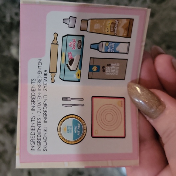 Miniverse Make It Mini Espresso Pie - Picture 3 of 4